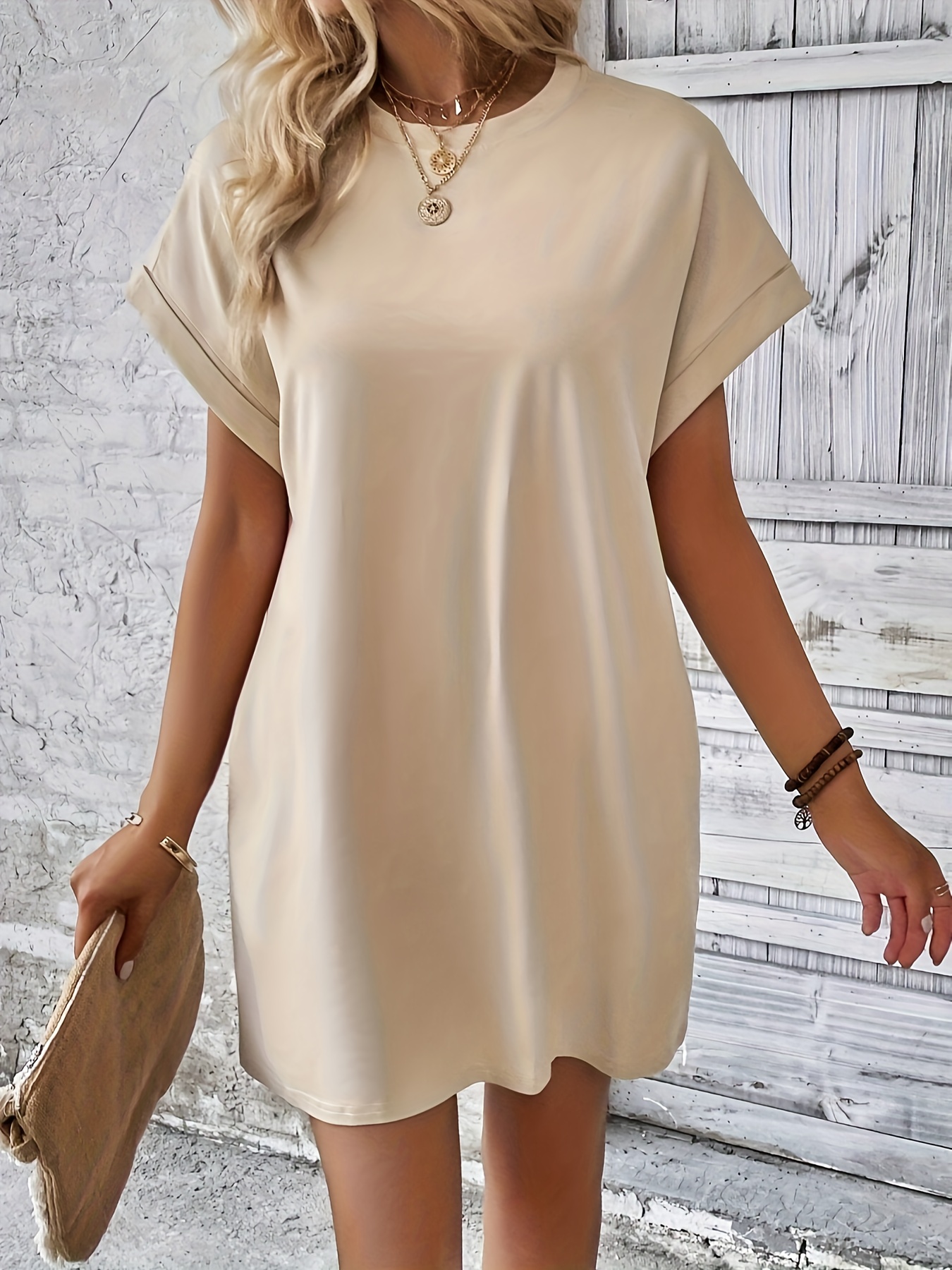 Chic Crew Neck Pocket Dress - Comfortable Short Sleeve Style - Perfect for Spring & Summer - Versatile Womens Clothing for Casual to Formal Events