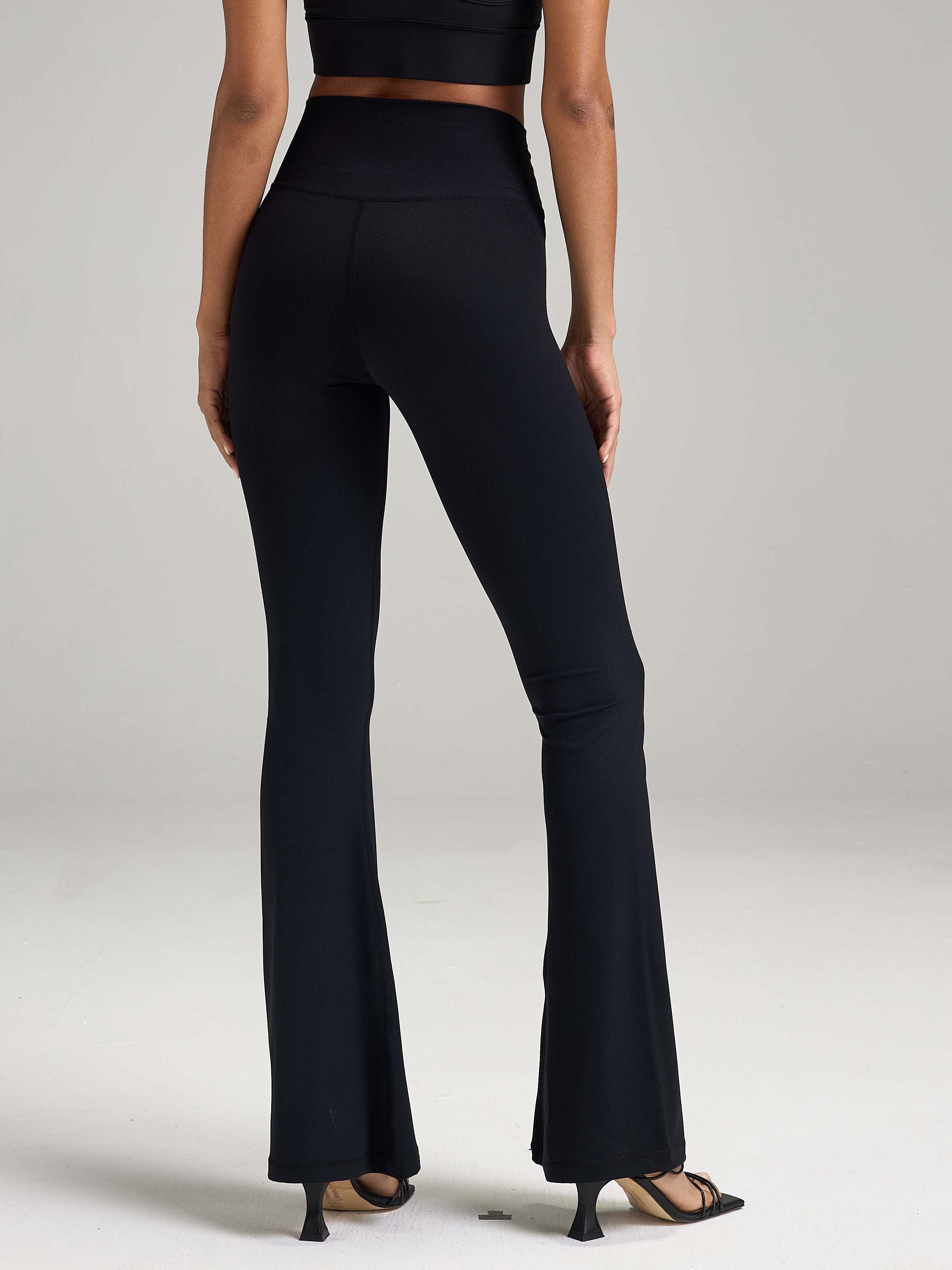 High-Waist Stretch Flare Pants - Sleek Look & Comfort Fit - Versatile for Casual Occasions