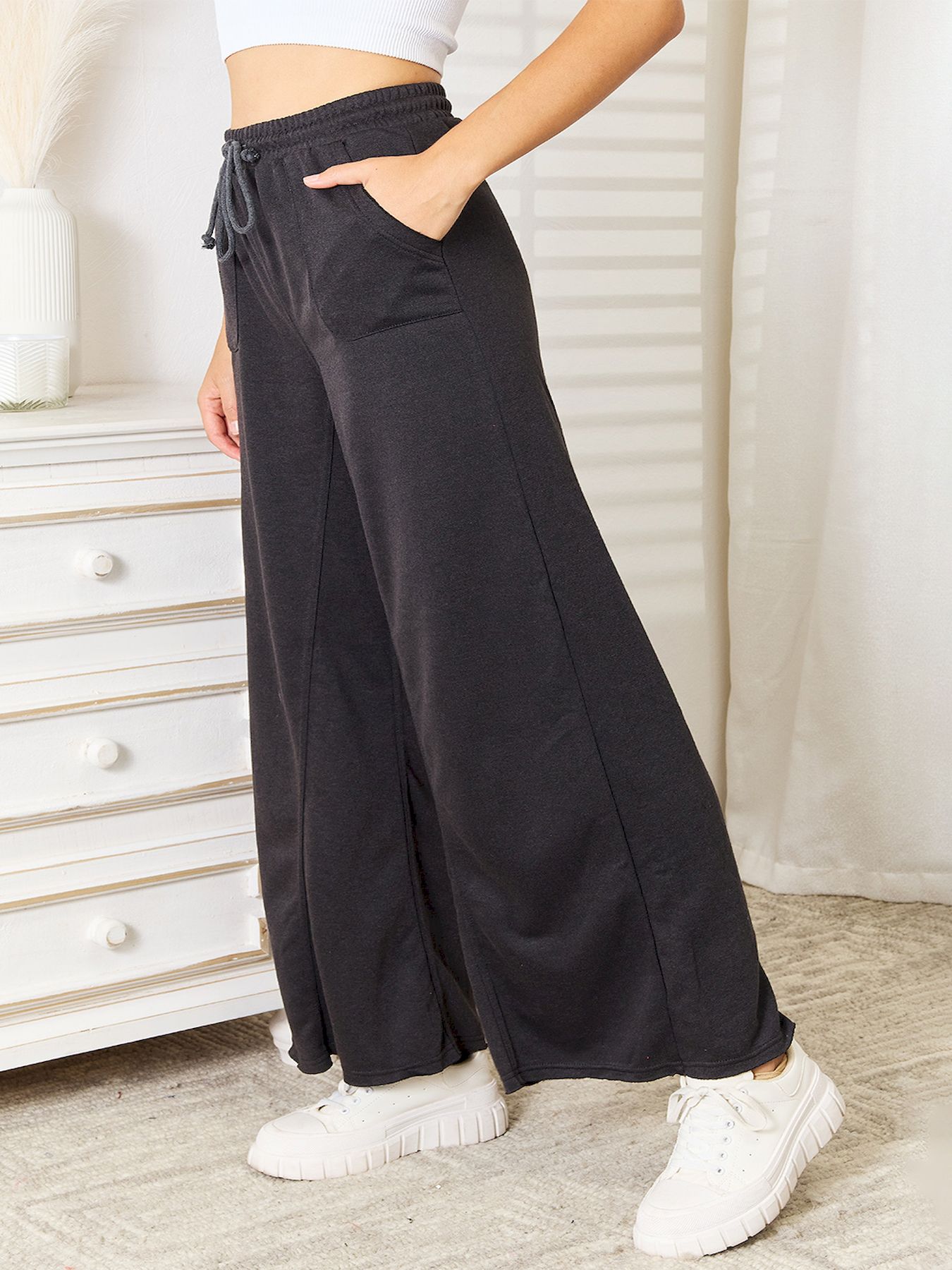 Wide Leg Pocketed Pants